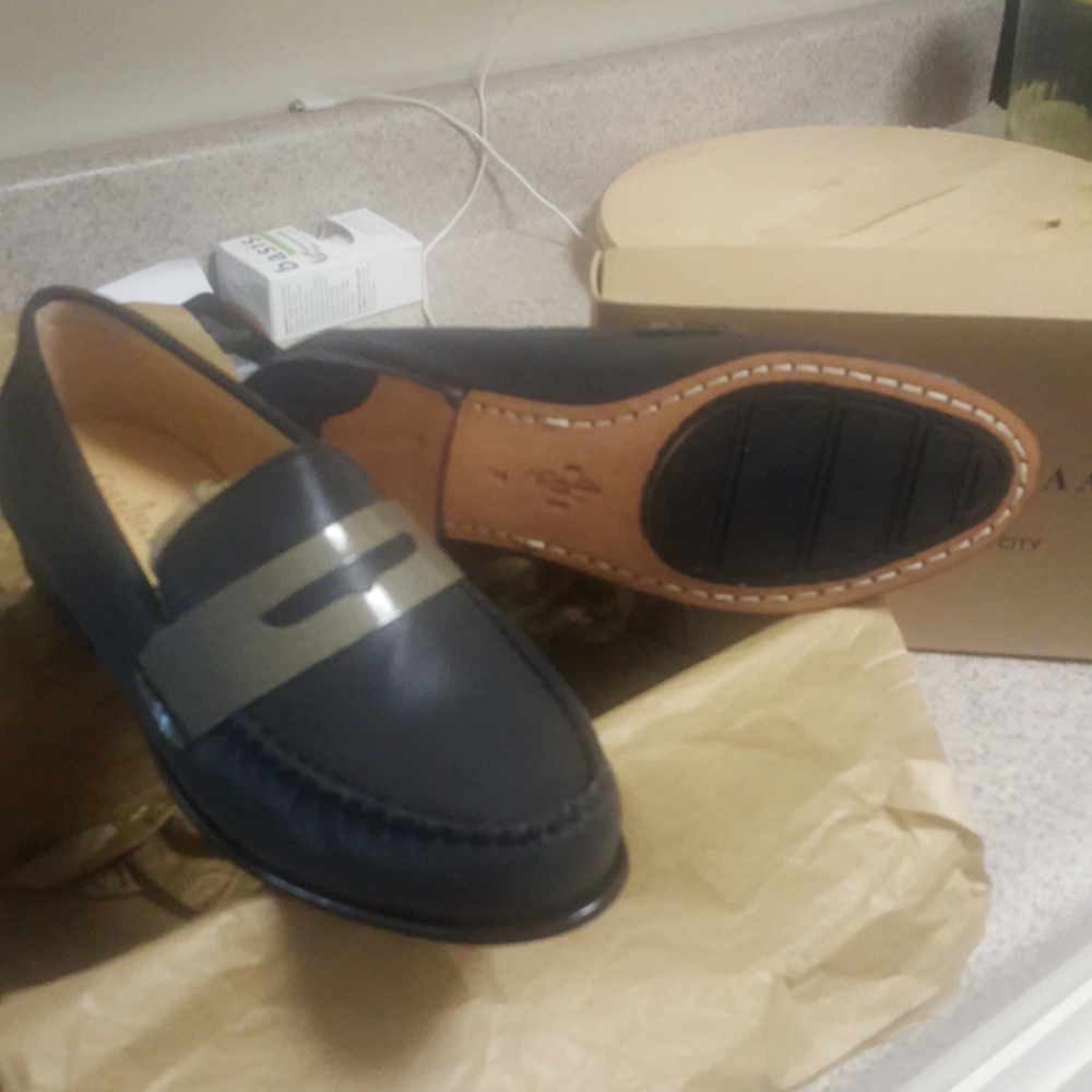 Shoes - Picture 2 of 3
